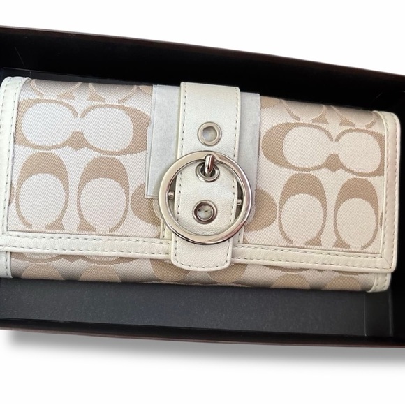 Coach Handbags - Coach Signature Beige & White Trifold Wallet – Buckle Closure, Canvas & Leather